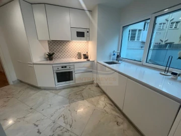 Apartamento T3 para Venda em Alvalade