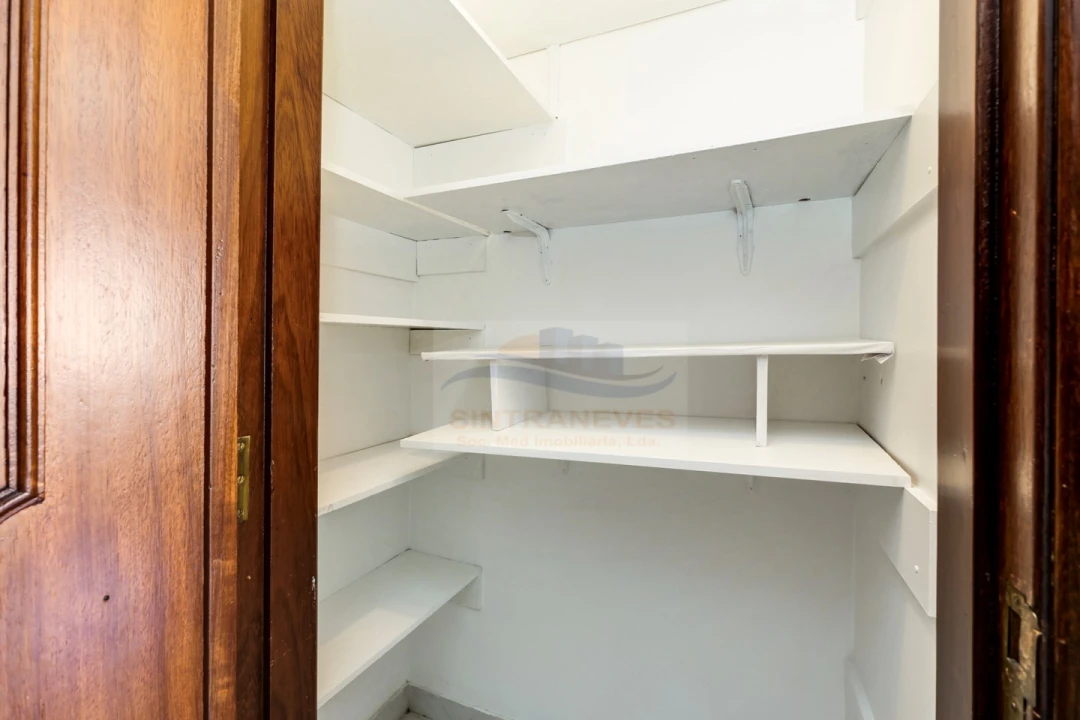 Apartamento T3 para Venda em Massamá e Monte Abraão Foto 3