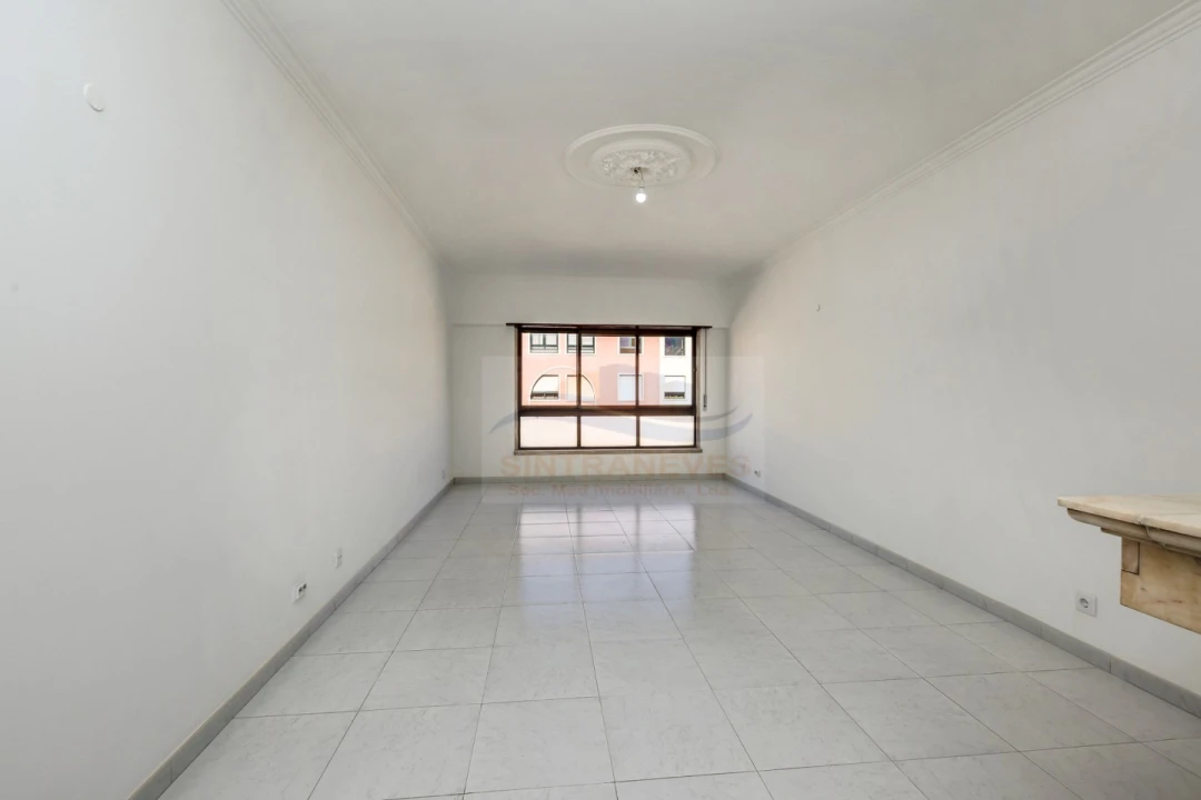 Apartamento T3 para Venda em Massamá e Monte Abraão Foto 7