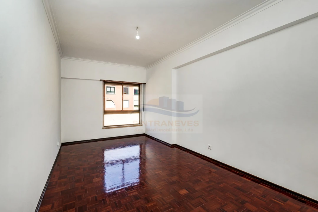 Apartamento T3 para Venda em Massamá e Monte Abraão Foto 19