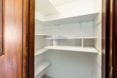 Apartamento T3 para Venda em Massamá e Monte Abraão