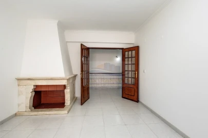 Apartamento T3 para Venda em Massamá e Monte Abraão