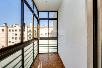 Apartamento T3 para Venda em Massamá e Monte Abraão
