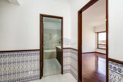 Apartamento T3 para Venda em Massamá e Monte Abraão