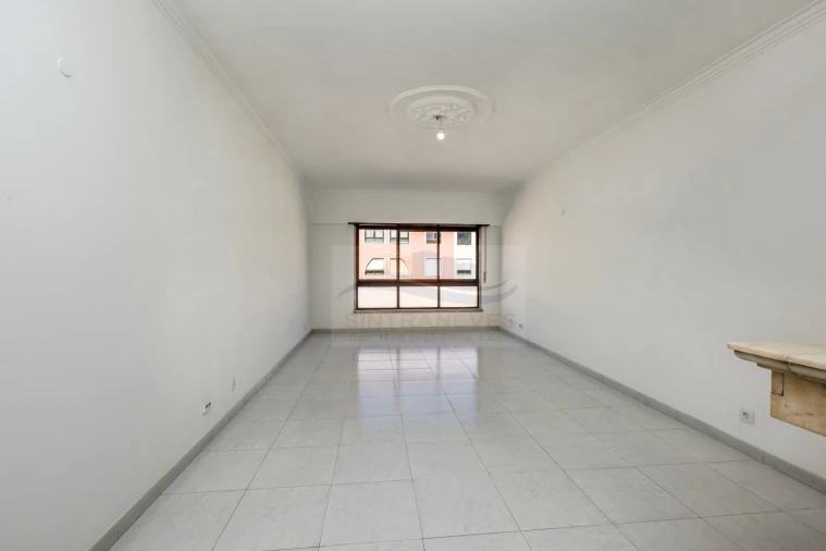 Apartamento T3 para Venda em Massamá e Monte Abraão Foto 7