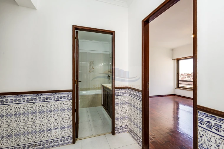 Apartamento T3 para Venda em Massamá e Monte Abraão Foto 15