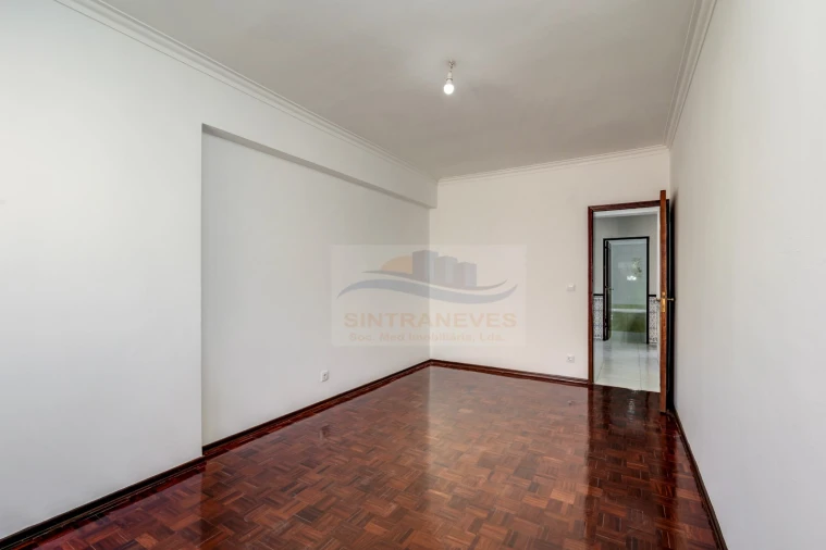 Apartamento T3 para Venda em Massamá e Monte Abraão Foto 20