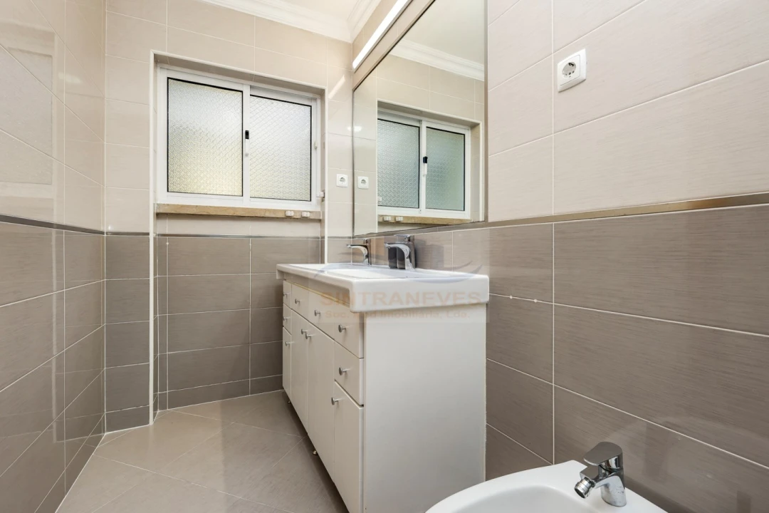 Apartamento T2 para Venda em Mina de Água Foto 13