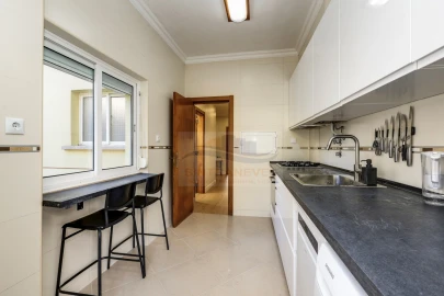 Apartamento T2 para Venda em Mina de Água
