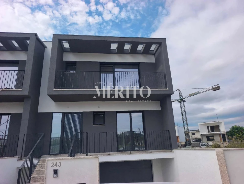 Moradia T3 para Venda em Merelim (São Pedro) e Frossos Foto 4