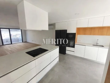 Moradia T3 para Venda em Merelim (São Pedro) e Frossos