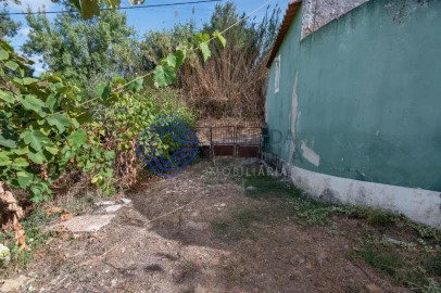 Moradia T2 para Venda em Peral