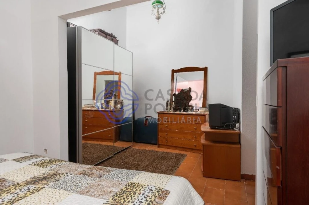 Moradia T2 para Venda em Peral Foto 19