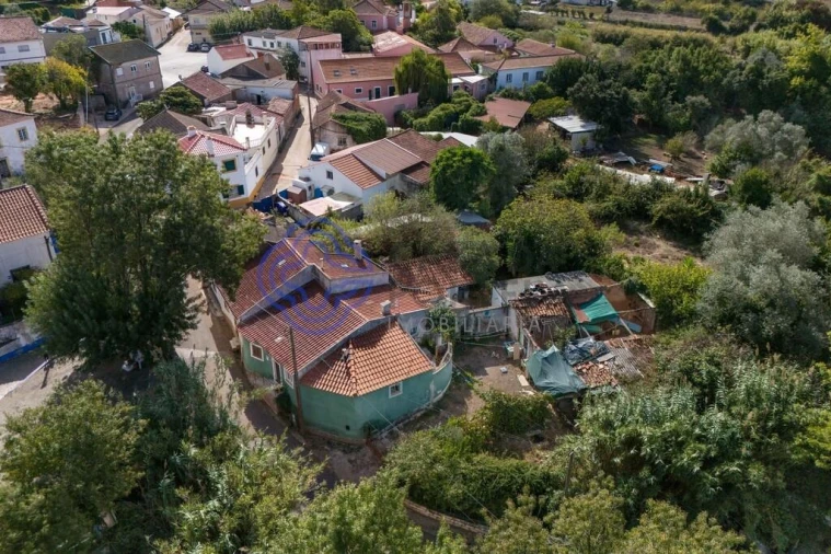 Moradia T2 para Venda em Peral Foto 2