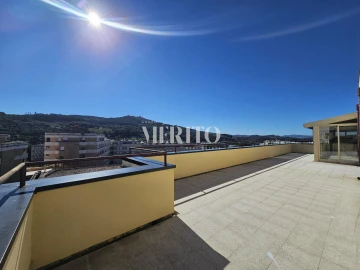 Apartamento T4 para Venda em Mesão Frio