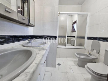 Apartamento T4 para Venda em Mesão Frio