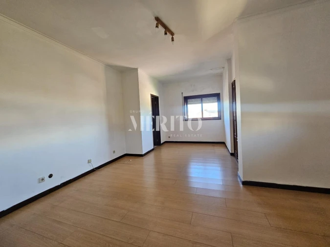 Apartamento T4 para Venda em Mesão Frio Foto 12