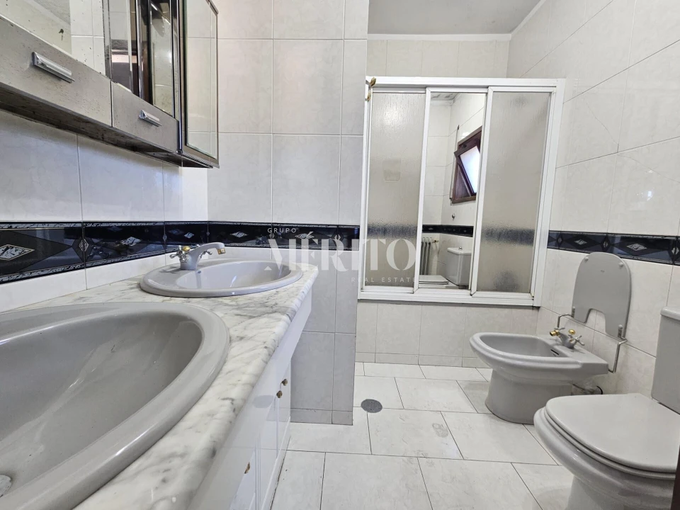 Apartamento T4 para Venda em Mesão Frio Foto 13