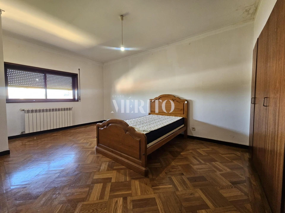 Apartamento T4 para Venda em Mesão Frio Foto 11
