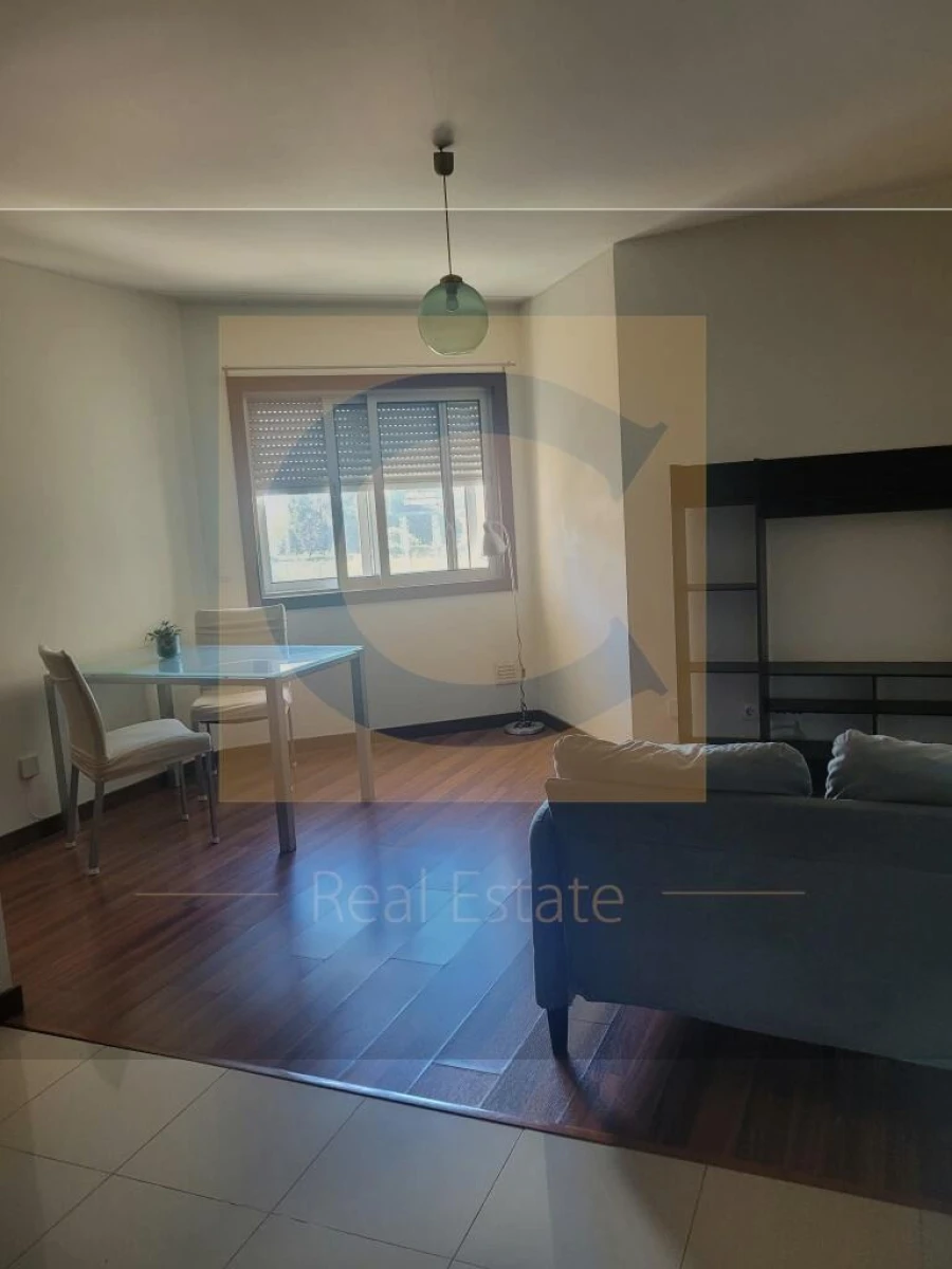 Apartamento T1 para Venda em Paranhos Foto 5