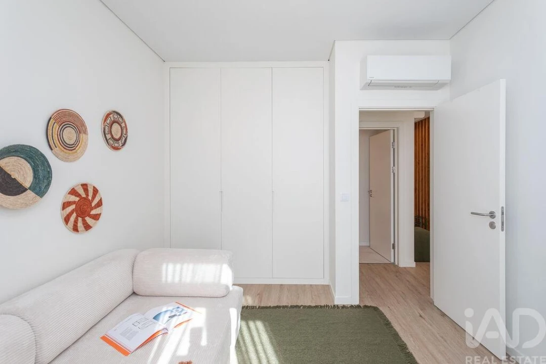Apartamento T2 para Venda em Campolide Foto 24