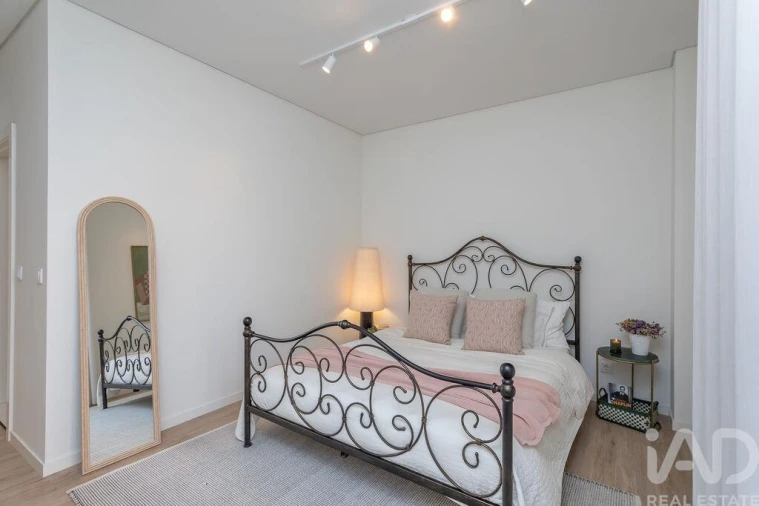 Apartamento T2 para Venda em Campolide Foto 20