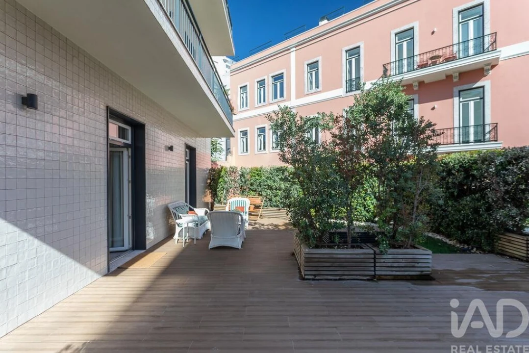 Apartamento T2 para Venda em Campolide Foto 18