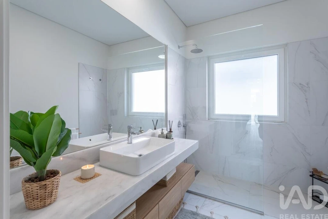 Apartamento T2 para Venda em Campolide Foto 21