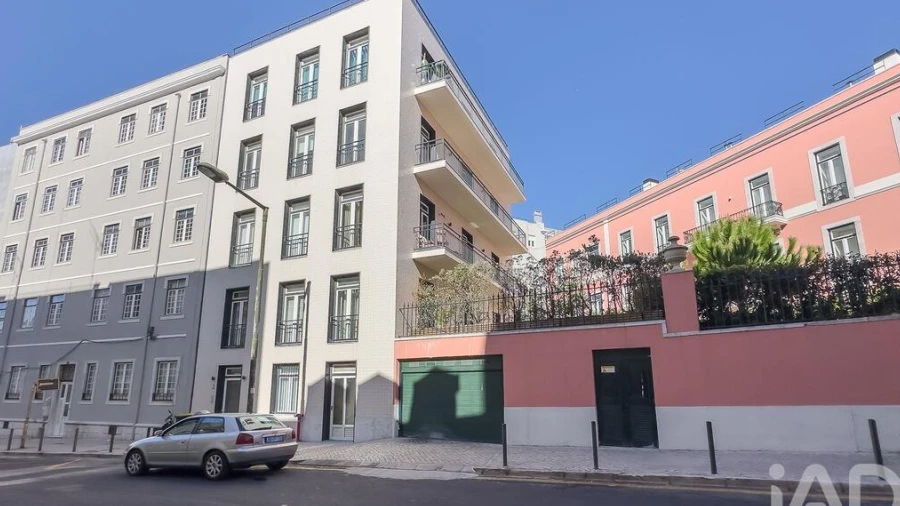 Apartamento T2 para Venda em Campolide