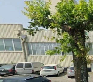 Armazém para Arrendamento em Candoso (São Martinho)
