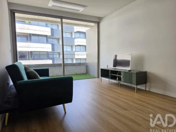 Apartamento T1 para Arrendamento em Mafamude e Vilar do Paraíso