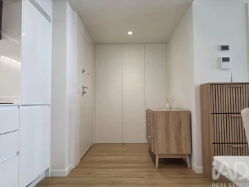 Apartamento T1 para Arrendamento em Mafamude e Vilar do Paraíso