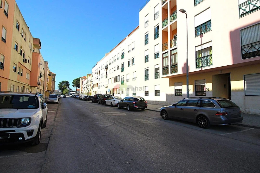 Apartamento T3 para Venda em Quinta do Conde Foto 27