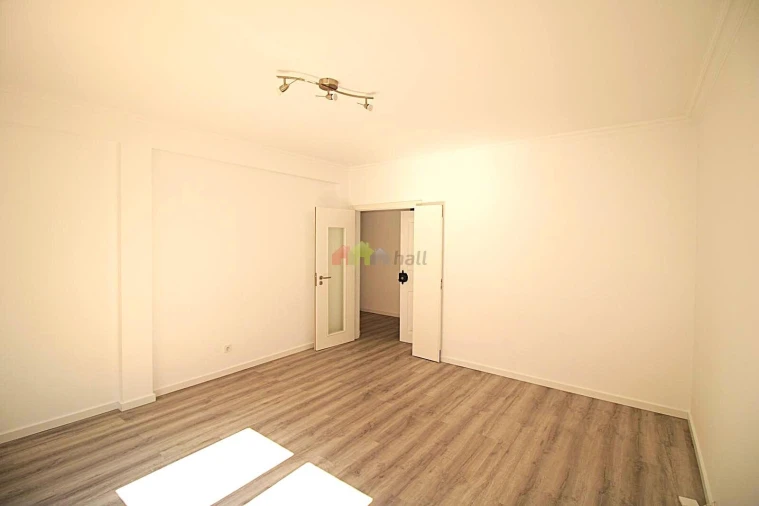 Apartamento T3 para Venda em Quinta do Conde Foto 23