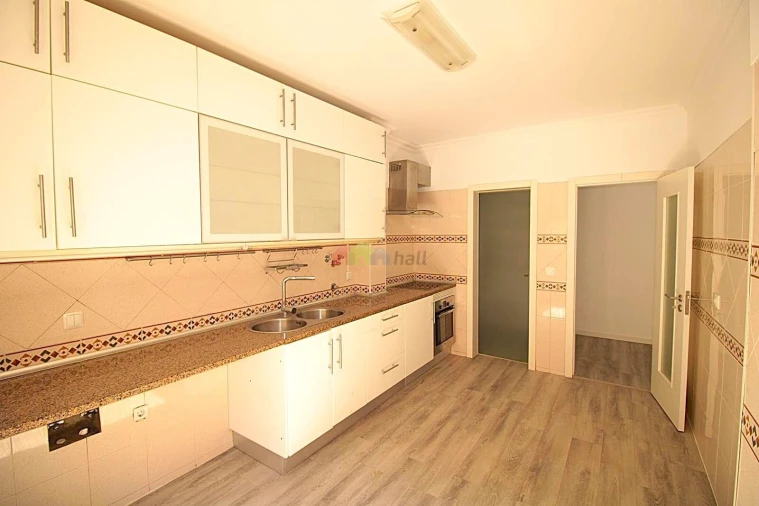Apartamento T3 para Venda em Quinta do Conde Foto 2