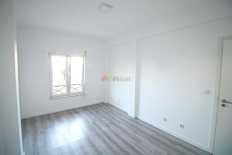 Apartamento T3 para Venda em Quinta do Conde Foto 16