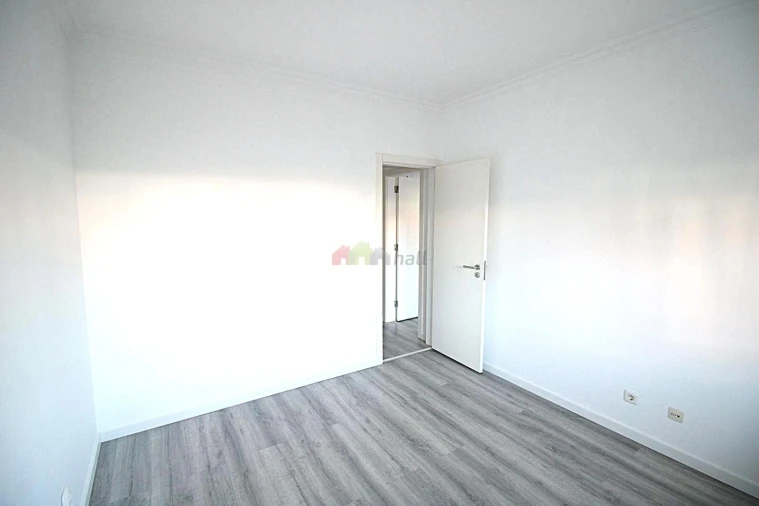 Apartamento T3 para Venda em Quinta do Conde Foto 17
