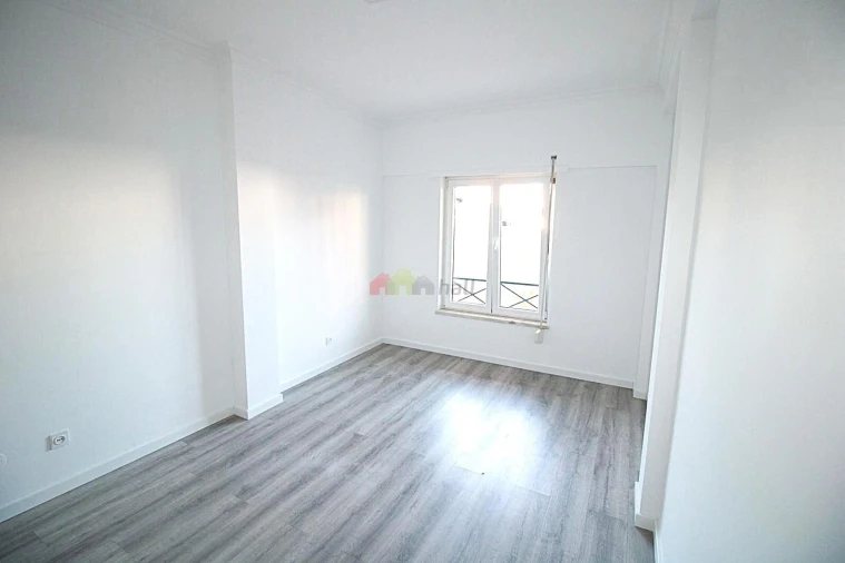 Apartamento T3 para Venda em Quinta do Conde Foto 14