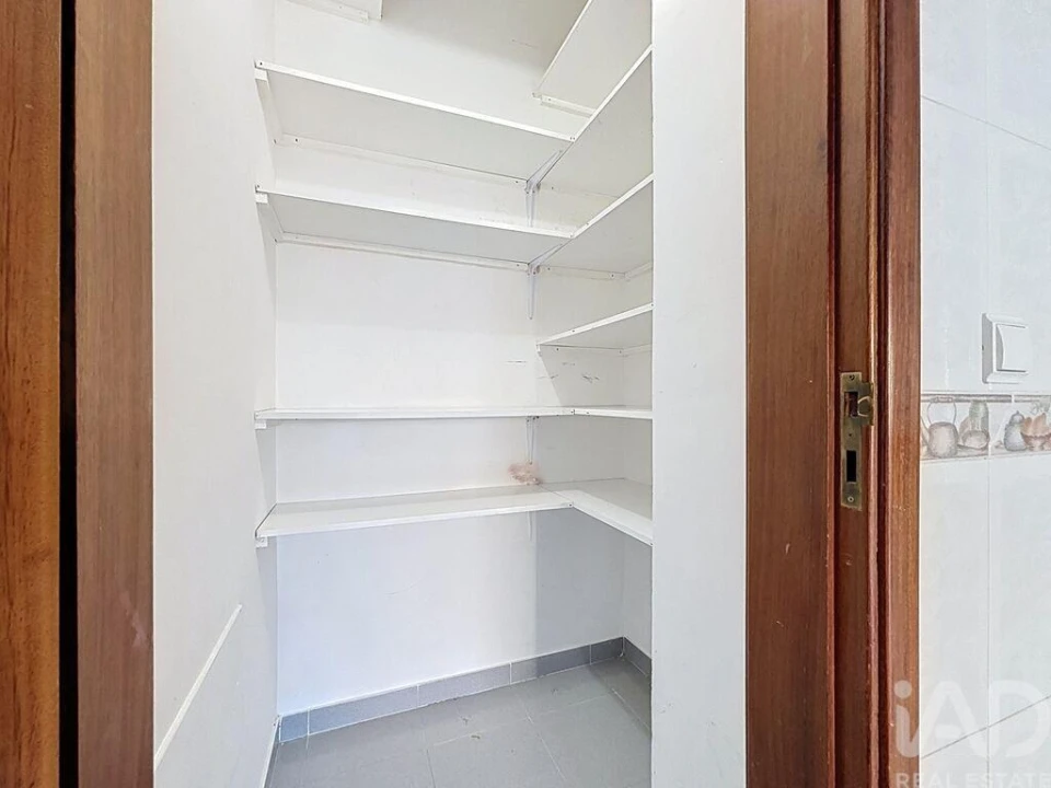 Apartamento T4 para Venda em Amora Foto 3