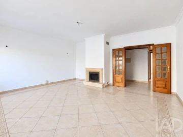 Apartamento T4 para Venda em Amora
