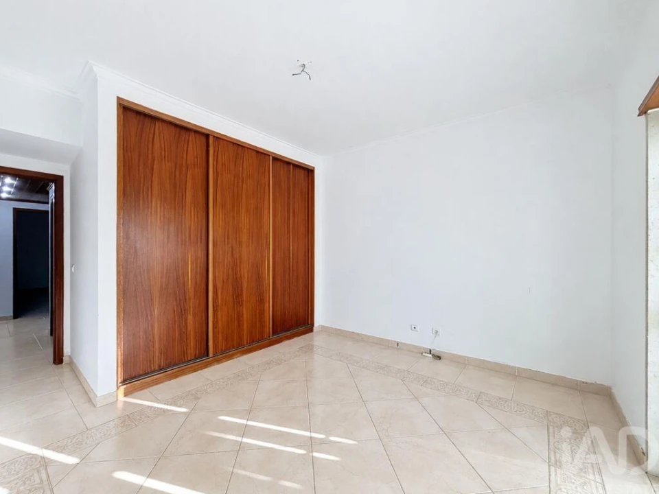 Apartamento T4 para Venda em Amora Foto 7