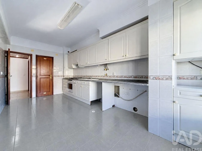 Apartamento T4 para Venda em Amora Foto 2