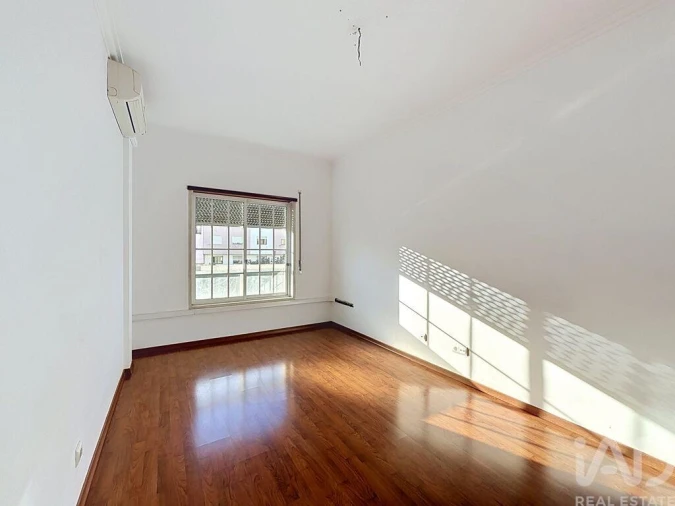 Apartamento T4 para Venda em Amora Foto 12