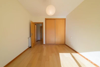 Apartamento T2 para Venda em Santa Maria da Feira, Travanca, Sanfins e Espargo