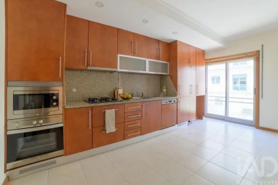 Apartamento T2 para Venda em Santa Maria da Feira, Travanca, Sanfins e Espargo