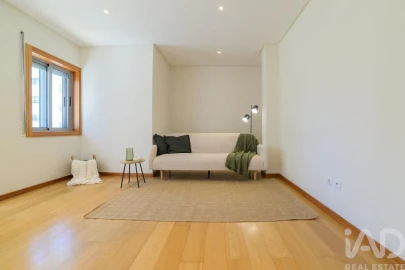 Apartamento T2 para Venda em Santa Maria da Feira, Travanca, Sanfins e Espargo