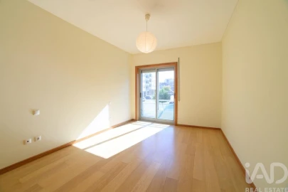 Apartamento T2 para Venda em Santa Maria da Feira, Travanca, Sanfins e Espargo