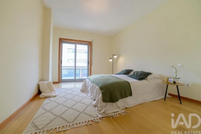 Apartamento T2 para Venda em Santa Maria da Feira, Travanca, Sanfins e Espargo