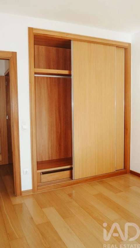 Apartamento T2 para Venda em Santa Maria da Feira, Travanca, Sanfins e Espargo