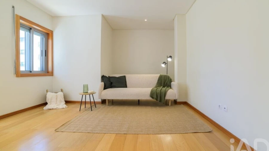 Apartamento T2 para Venda em Santa Maria da Feira, Travanca, Sanfins e Espargo